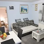Appartamento Two Bedroom Sunset Vir