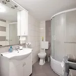 Two Bedroom Sunset アパート