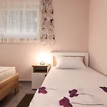 Two Bedroom Sunset Appartamento Vir