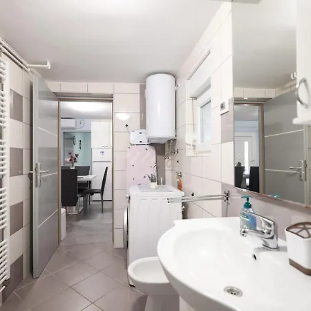 דירה Two Bedroom Sunset *