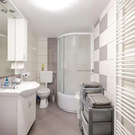 Two Bedroom Sunset דירה *