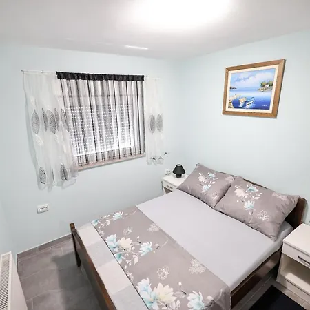 דירה Two Bedroom Sunset ויר