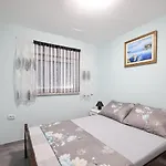 Two Bedroom Sunset Daire