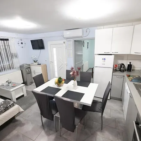 Two Bedroom Sunset Vir