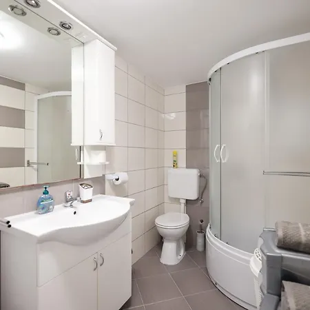 Two Bedroom Sunset Apartment